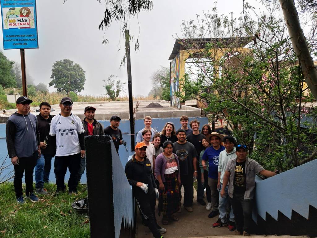 QT Participation in School&nbsp;Redecoration